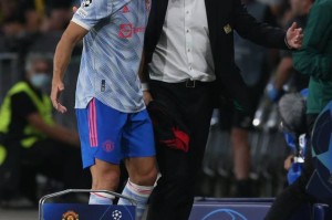  曼联C罗替补登场遭嘘声，赛后发文暗示未来成谜  