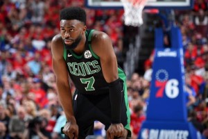  杰伦布朗爆发砍下四十加十，凯尔特人轻取魔术迎六连胜  